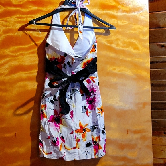 Spring dress - Picture 2 of 2